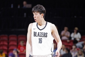 队友:杨瀚森每天都学英语 我们沟通时也会说得更容易理解一些