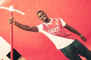 加拉:博格巴当然是法甲头号球星,他来之前也许是阿什拉夫或杜埃