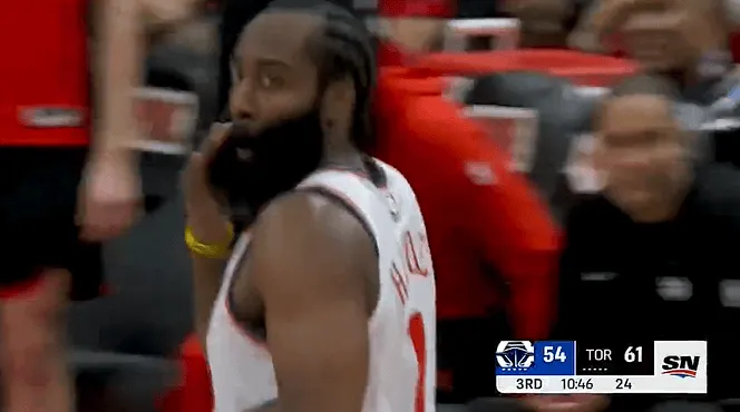 哈登和乔丹-米勒下半场接连命中三分，快船完成本场首次领先